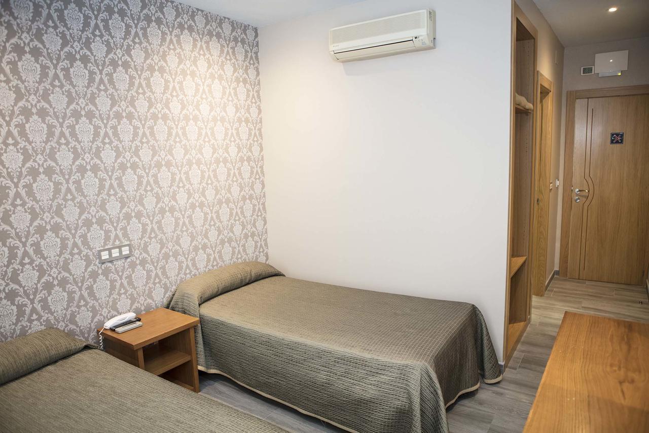 Hotel Simancas Bagian luar foto