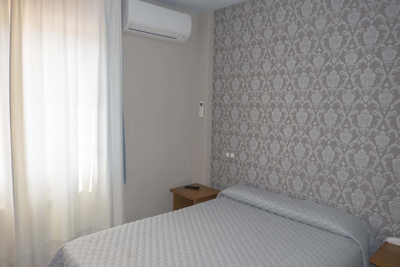 Hotel Simancas Bagian luar foto