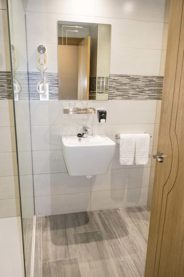 Hotel Simancas Bagian luar foto